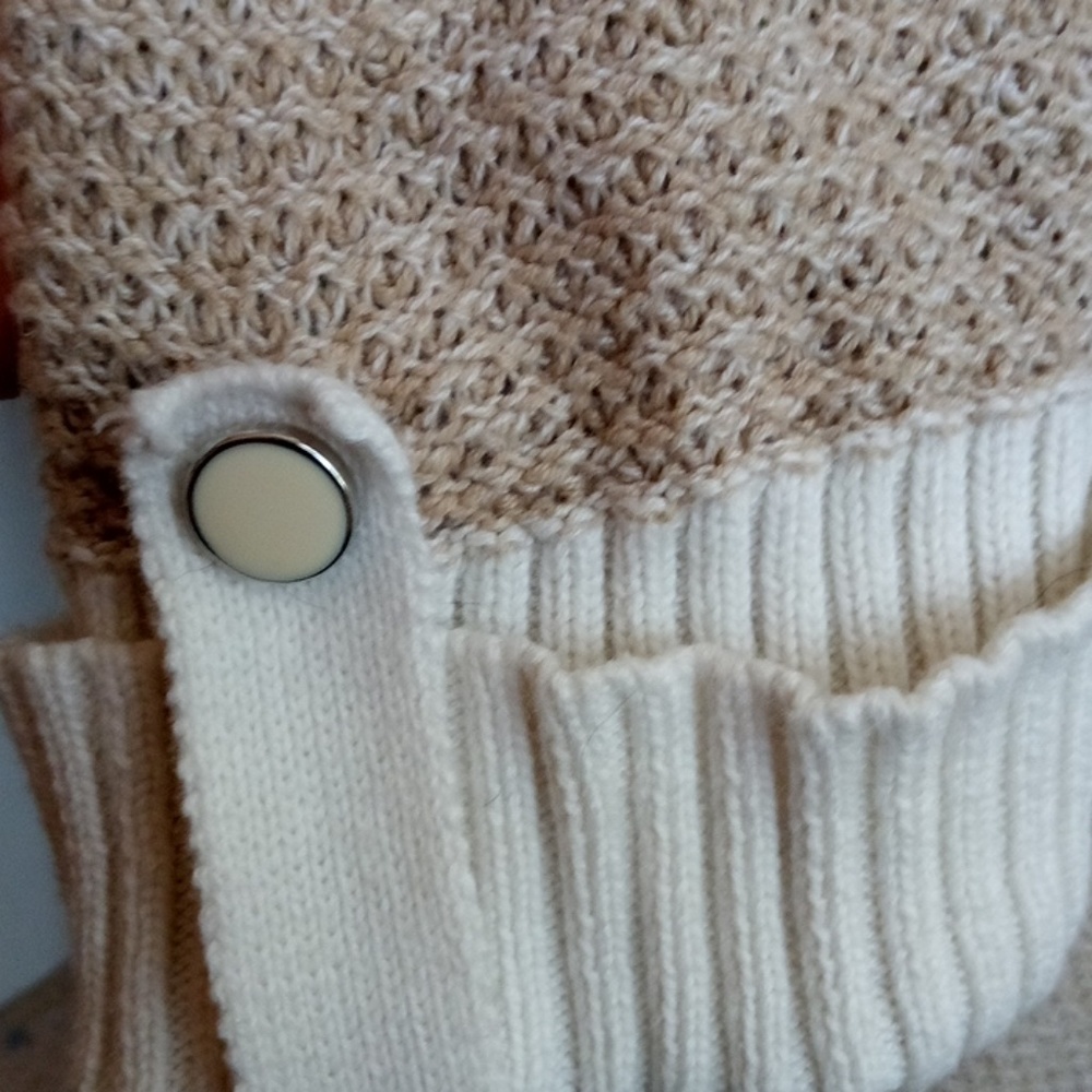 Sweater - Picture 2 of 3